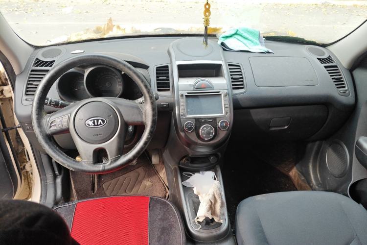 Used Kia Soul 2013 1.6L MT GL Interior 2