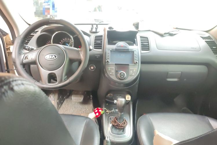 Used Kia Soul 2013 1.6L AT Premium Interior 2