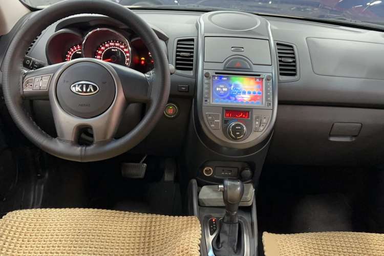 Used Kia Soul 2013 1.6L AT Premium Interior 3