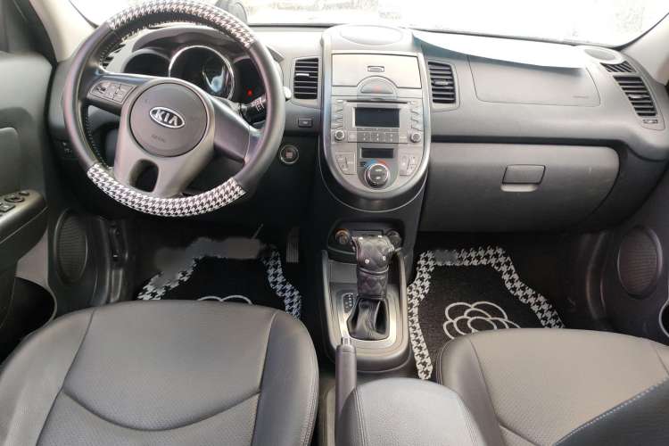 Used Kia Soul 2013 1.6L AT Premium Interior 3