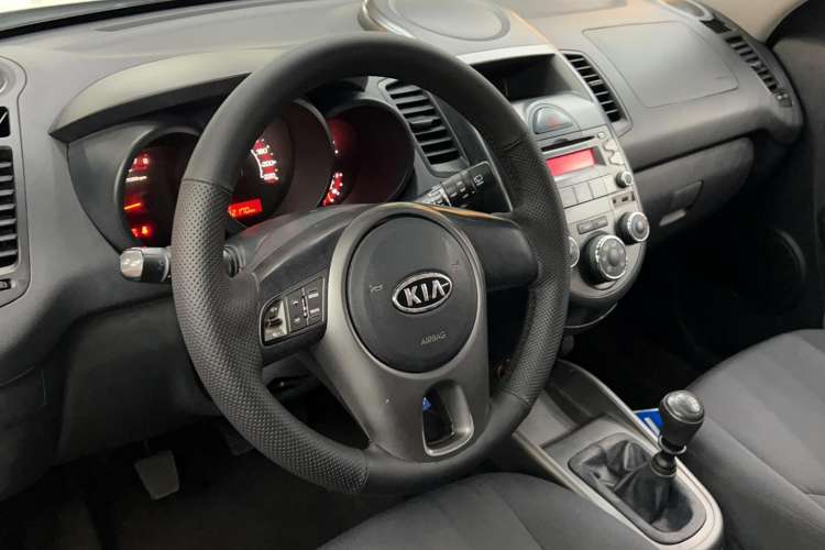 Used Kia Soul 2013 1.6L MT GL Interior 3