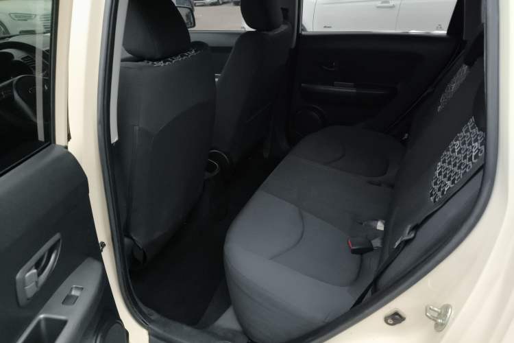 Used Kia Soul 2013 1.6L MT GL Interior 3