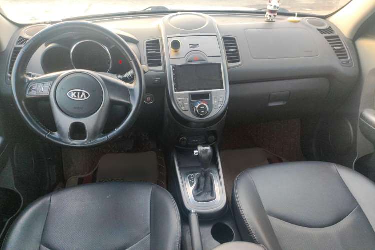 Used Kia Soul 2013 1.6L AT Premium Interior 3