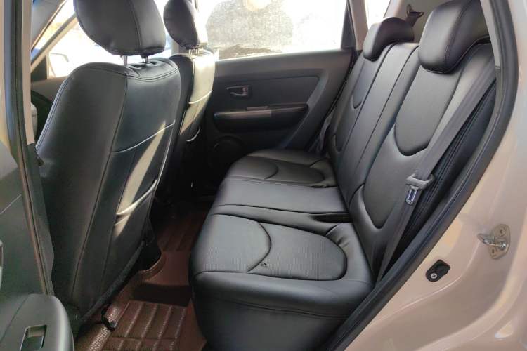 Used Kia Soul 2013 1.6L MT GL Interior 4