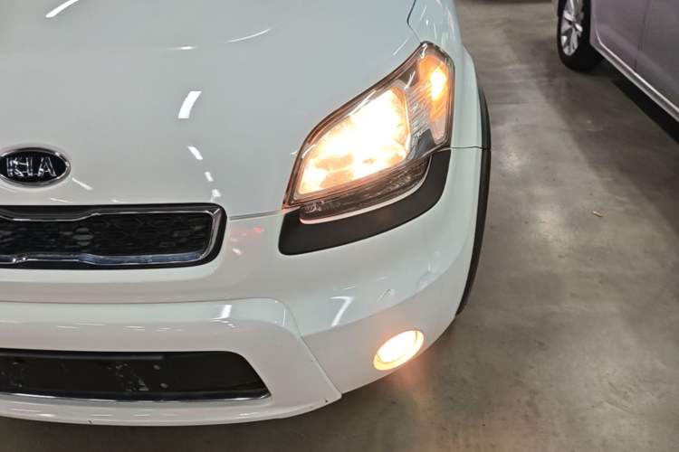 Used Kia Soul 2013 1.6L AT Premium Left Front Headlight