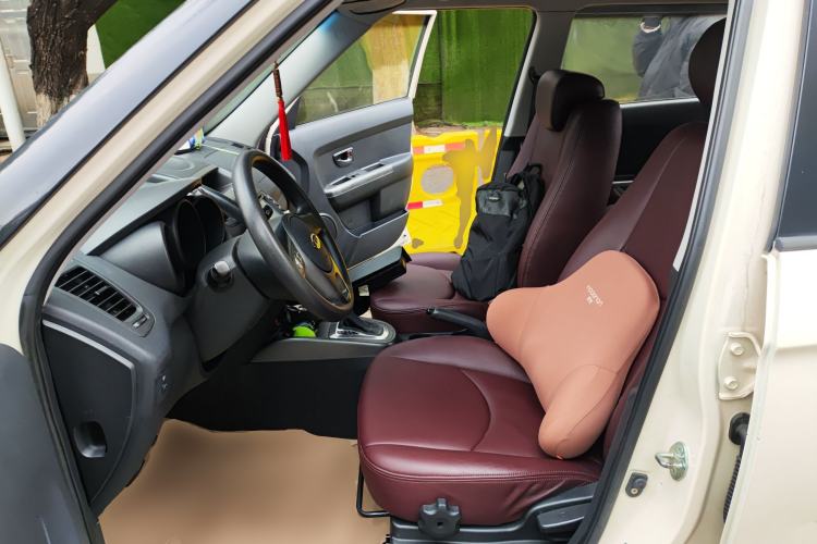 Used Kia Soul 2013 1.6L AT GL Left Front Seat