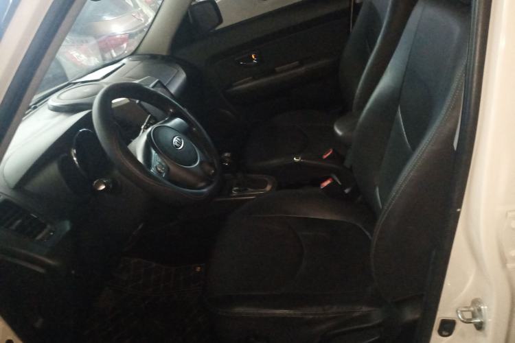 Used Kia Soul 2013 1.6L AT Premium Left Front Seat