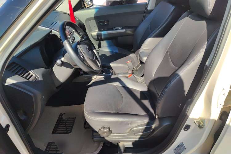 Used Kia Soul 2013 1.6L AT GL Left Front Seat