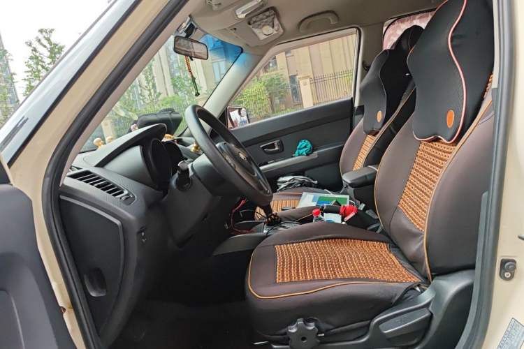 Used Kia Soul 2013 1.6L AT GL Left Front Seat