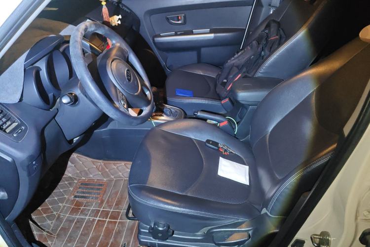 Used Kia Soul 2013 1.6L AT GL Left Front Seat