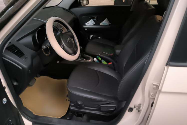 Used Kia Soul 2013 1.6L AT Premium Left Front Seat
