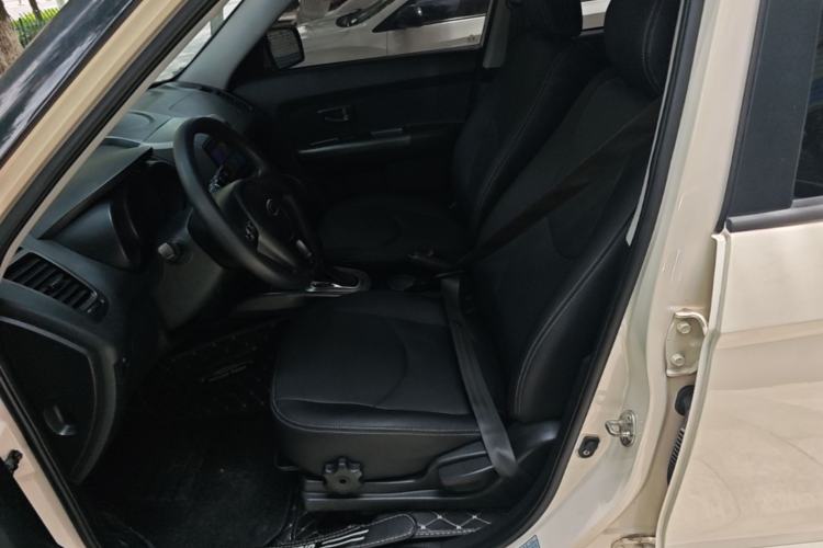Used Kia Soul 2013 1.6L AT GL Left Front Seat