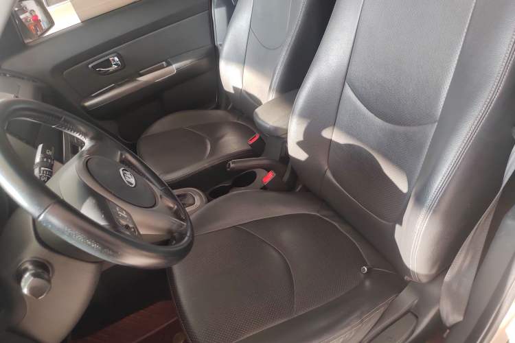 Used Kia Soul 2013 1.6L AT Premium Left Front Seat