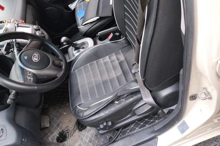 Used Kia Soul 2013 1.6L AT GL Left Front Seat