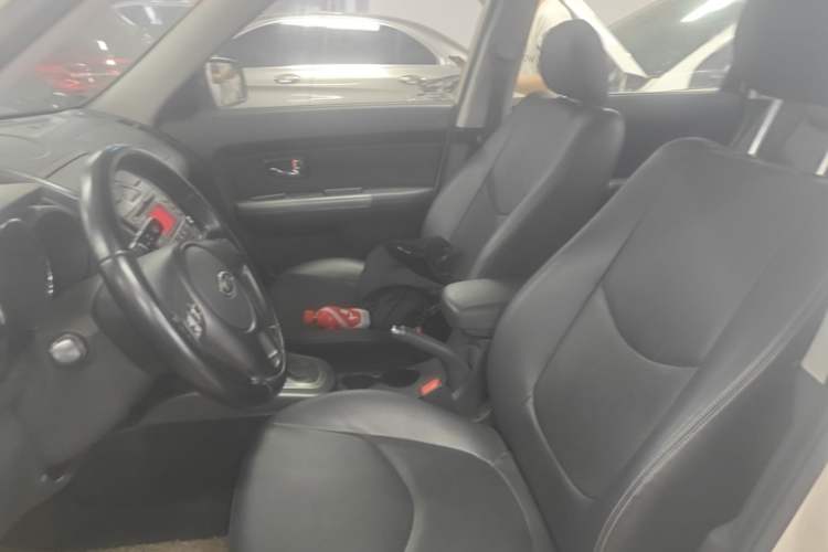 Used Kia Soul 2013 1.6L AT Premium Left Front Seat