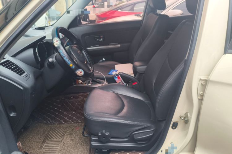 Used Kia Soul 2013 1.6L AT Premium Left Front Seat