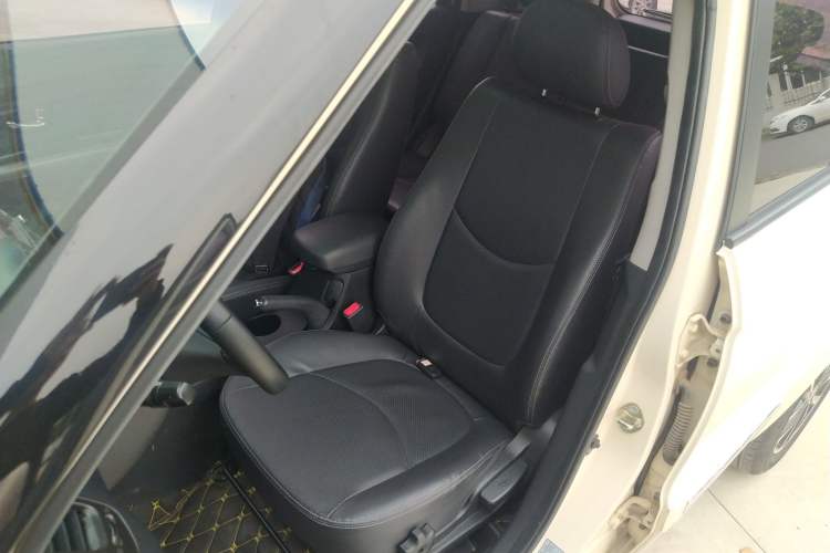 Used Kia Soul 2013 1.6L AT Premium Left Front Seat