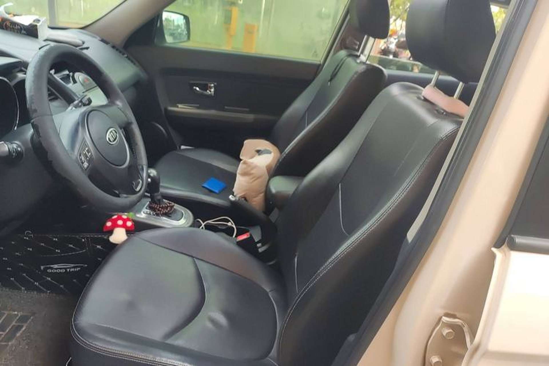 Used Kia Soul 2013 1.6L AT Premium Left Front Seat