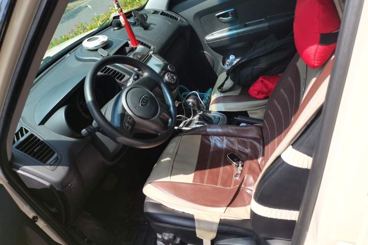 Used Kia Soul 2013 1.6L AT GL Left Front Seat