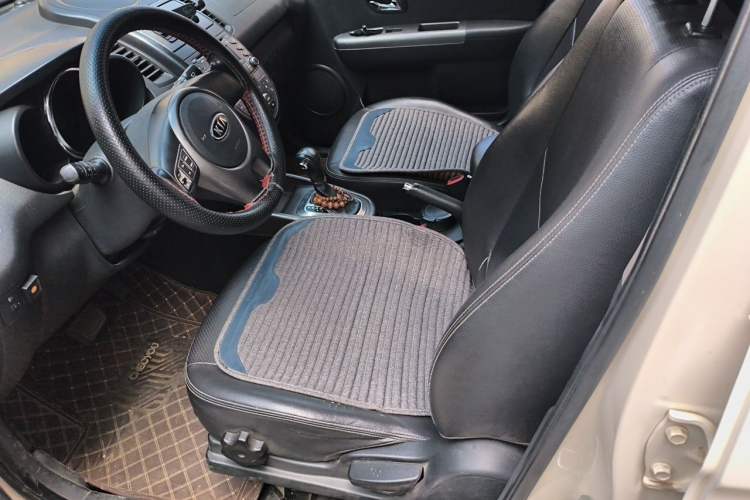 Used Kia Soul 2013 1.6L AT Premium Left Front Seat