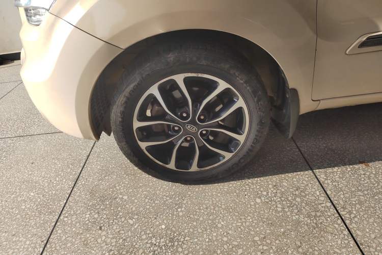 Used Kia Soul 2013 1.6L AT Premium Left Front Wheel Hub