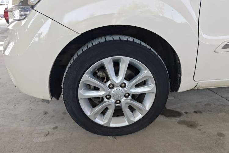 Used Kia Soul 2013 1.6L AT GL Left Front Wheel Hub