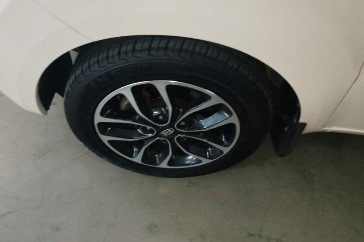 Used Kia Soul 2013 1.6L AT Premium Left Front Wheel Hub