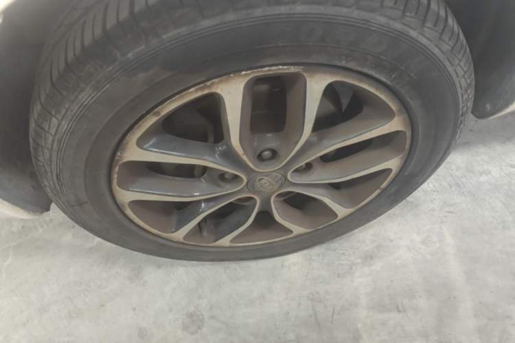 Used Kia Soul 2013 1.6L AT Premium Left Front Wheel Hub