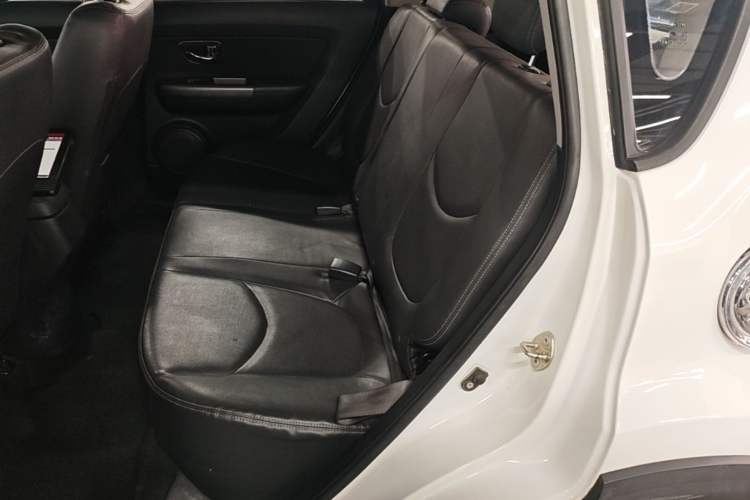 Used Kia Soul 2013 1.6L AT Premium Left Rear Seat