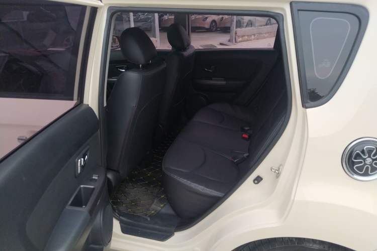 Used Kia Soul 2013 1.6L AT Premium Left Rear Seat