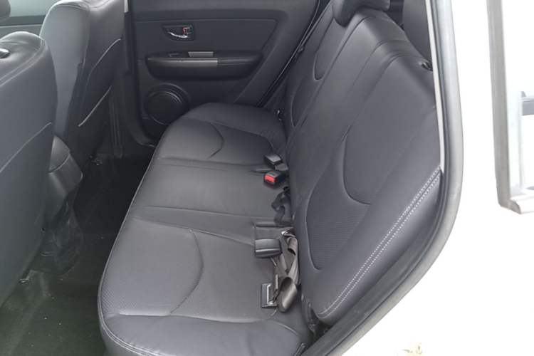 Used Kia Soul 2013 1.6L AT Premium Left Rear Seat