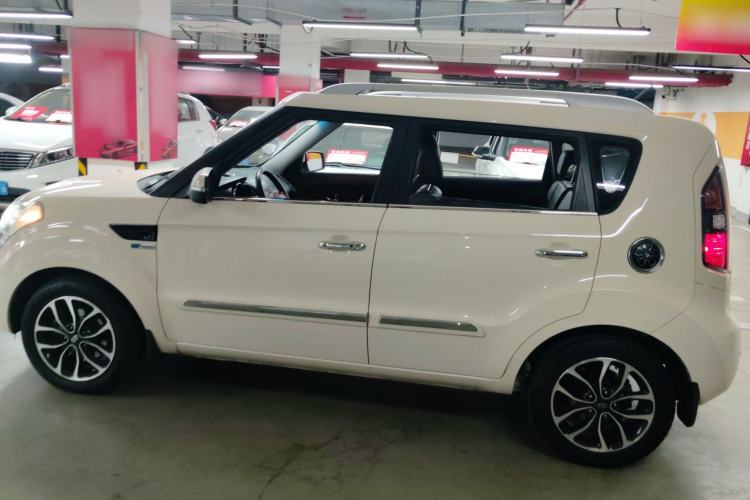 Used Kia Soul 2013 1.6L AT Premium Left Side
