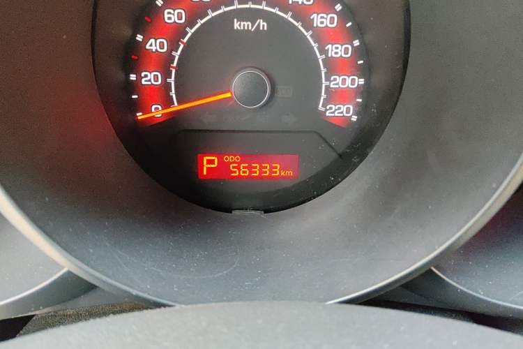 Used Kia Soul 2013 1.6L AT GL Odometer Close Up