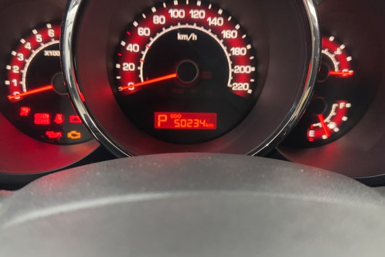 Used Kia Soul 2013 1.6L AT Premium Odometer Close Up