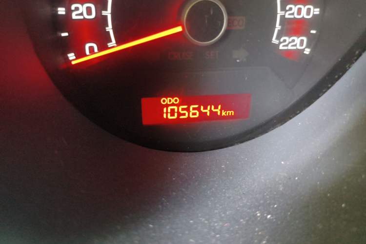 Used Kia Soul 2013 1.6L MT GL Odometer Close Up