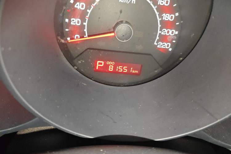 Used Kia Soul 2013 1.6L AT GL Odometer Close Up