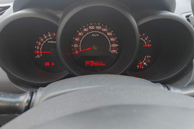 Used Kia Soul 2013 1.6L AT GL Odometer Close Up