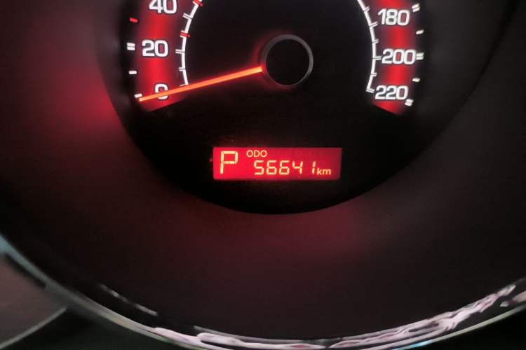 Used Kia Soul 2013 1.6L AT Premium Odometer Close Up