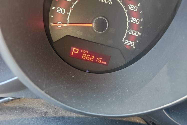 Used Kia Soul 2013 1.6L AT GL Odometer Close Up