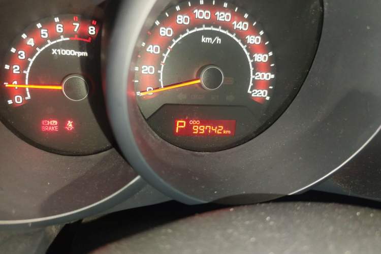 Used Kia Soul 2013 1.6L AT GL Odometer Close Up