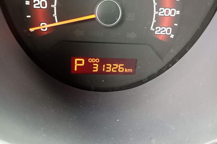 Used Kia Soul 2013 1.6L AT Premium Odometer Close Up
