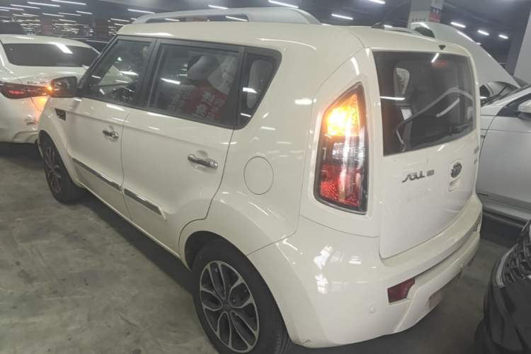 Used Kia Soul 2013 1.6L AT Premium Rear Left 45 Deg