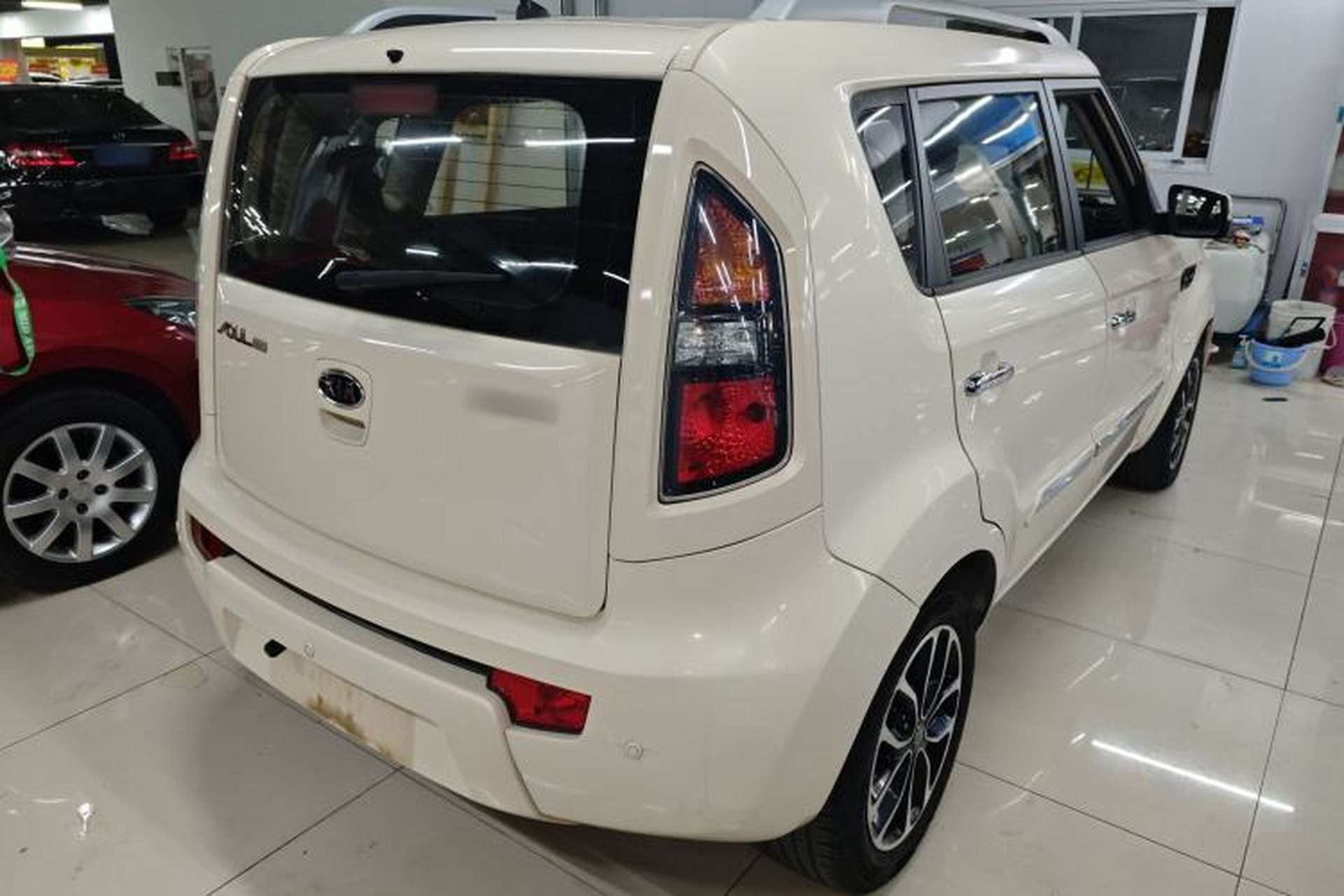 Used Kia Soul 2013 1.6L AT Premium Rear Right 45 Deg