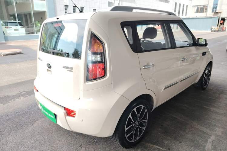 Used Kia Soul 2013 1.6L AT Premium Rear Right 45 Deg