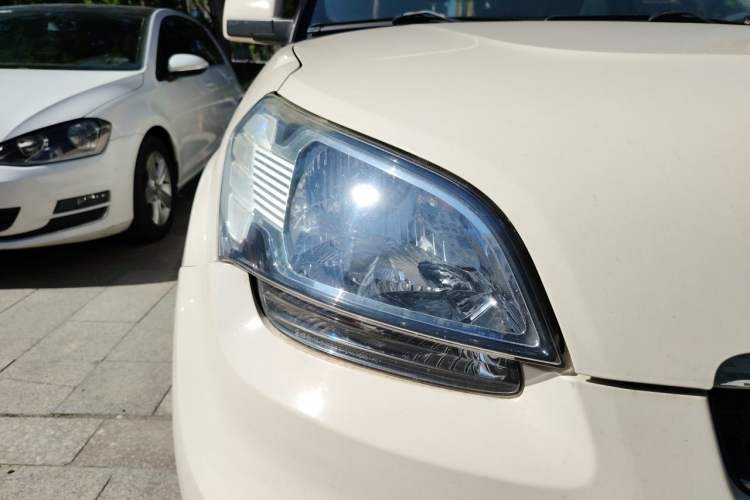 Used Kia Soul 2013 1.6L MT GL Right Front Headlight