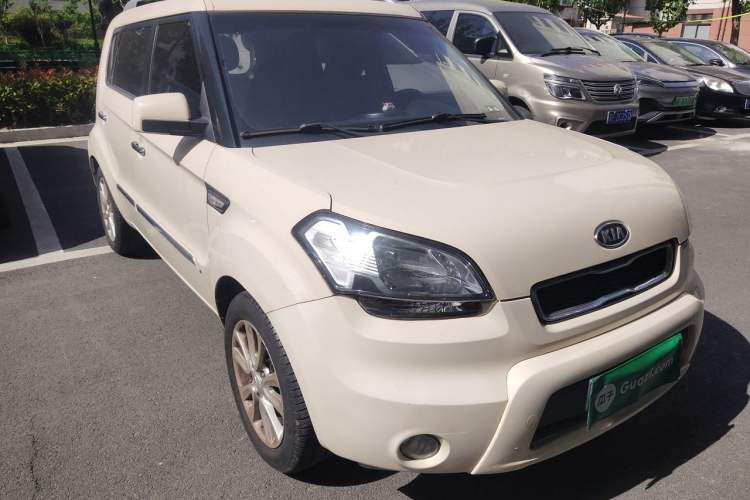 Used Kia Soul 2013 1.6L AT GL Right Front Headlight