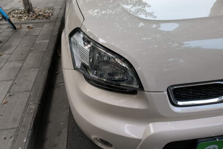 Used Kia Soul 2013 1.6L AT Premium Right Front Headlight