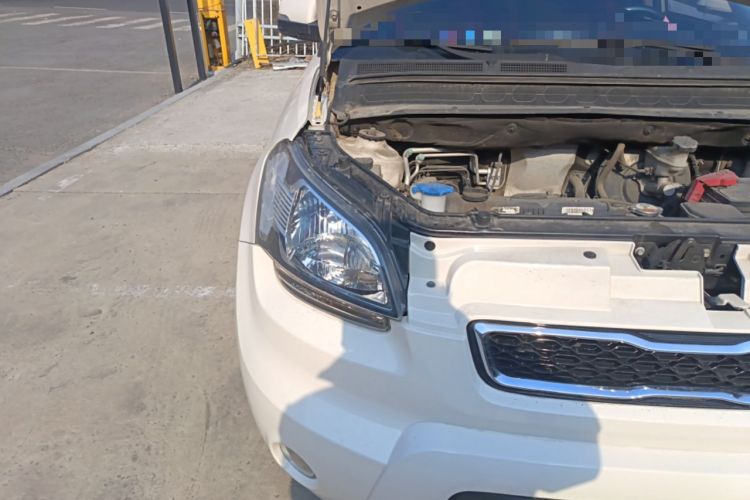 Used Kia Soul 2013 1.6L AT Premium Right Front Headlight