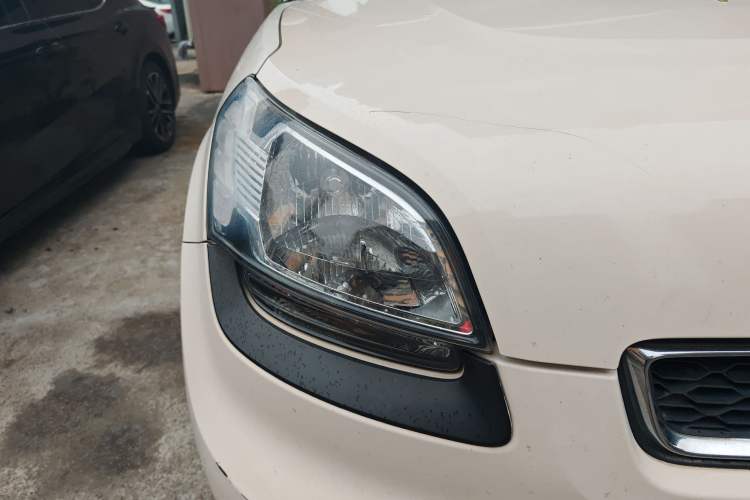 Used Kia Soul 2013 1.6L AT Premium Right Front Headlight
