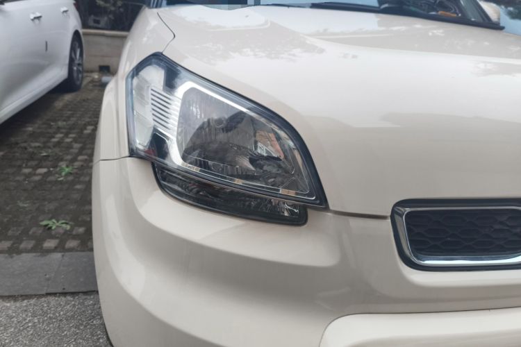 Used Kia Soul 2013 1.6L AT Premium Right Front Headlight
